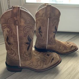 9.5 Women’s Cowboy Boots
